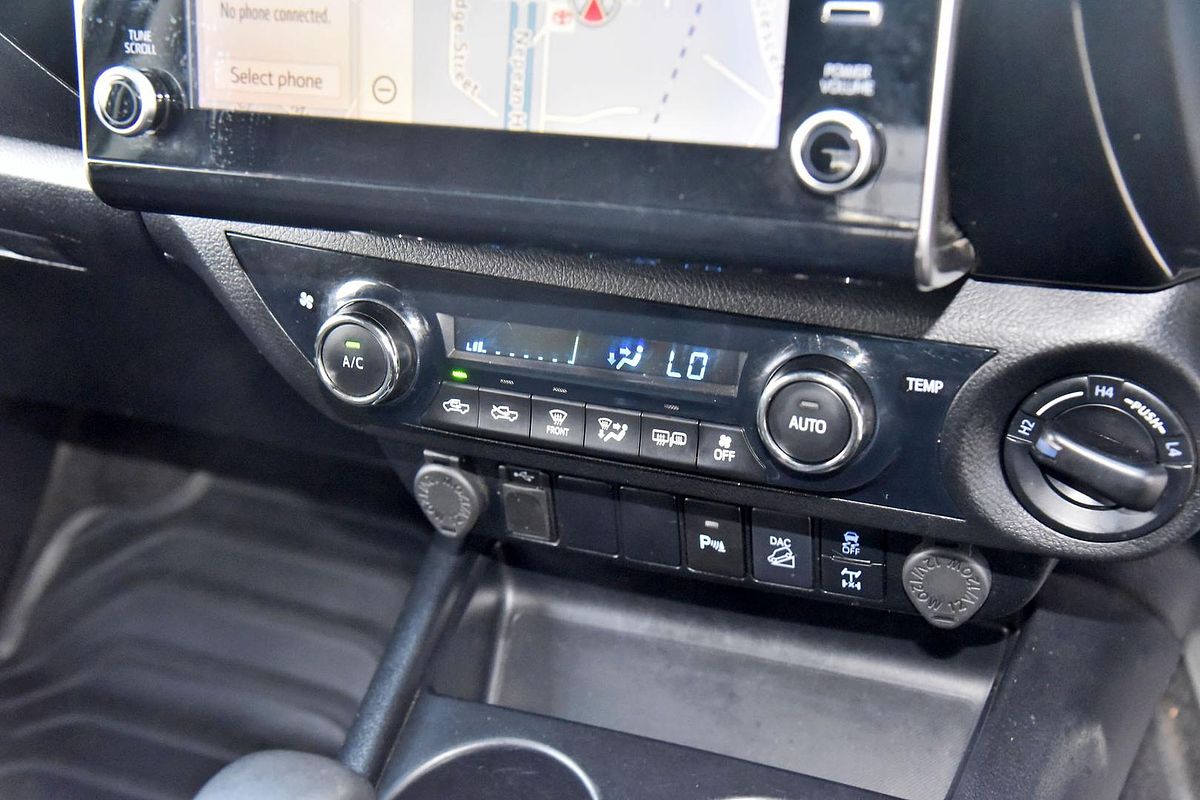 2021 Toyota Hilux SR5 GUN126R 4X4