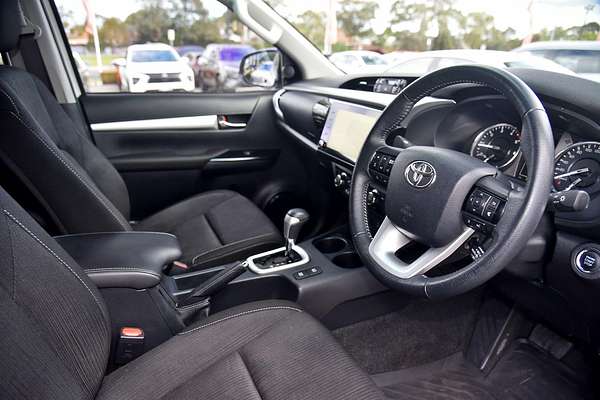 2020 Toyota Hilux SR5 GUN126R 4X4