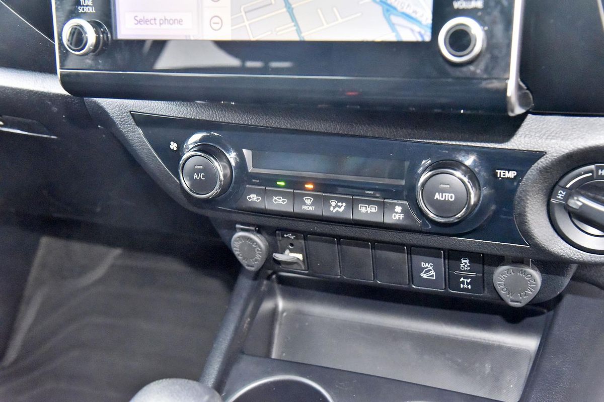 2020 Toyota Hilux SR5 GUN126R 4X4