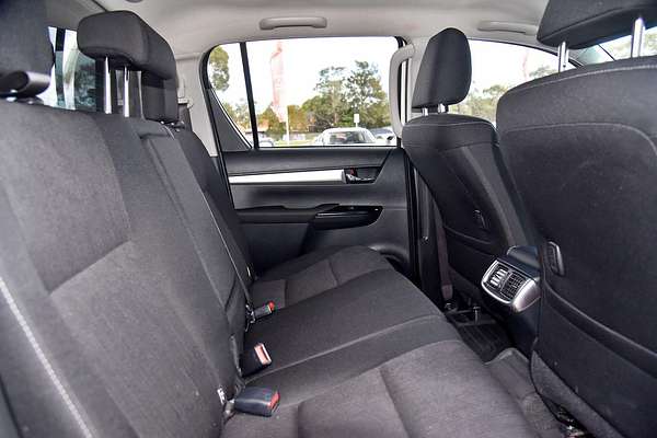 2020 Toyota Hilux SR5 GUN126R 4X4