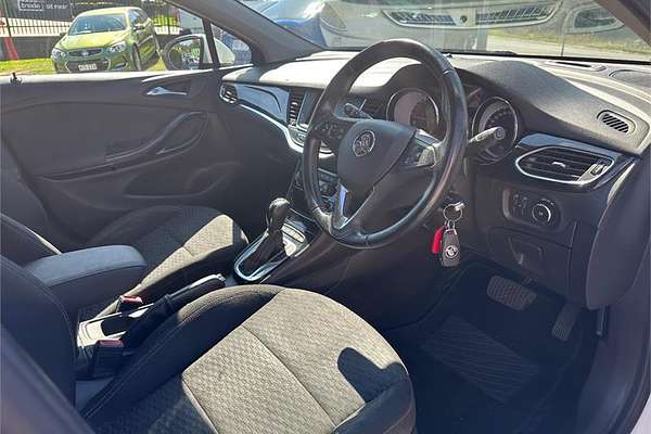 2018 Holden Astra R BK