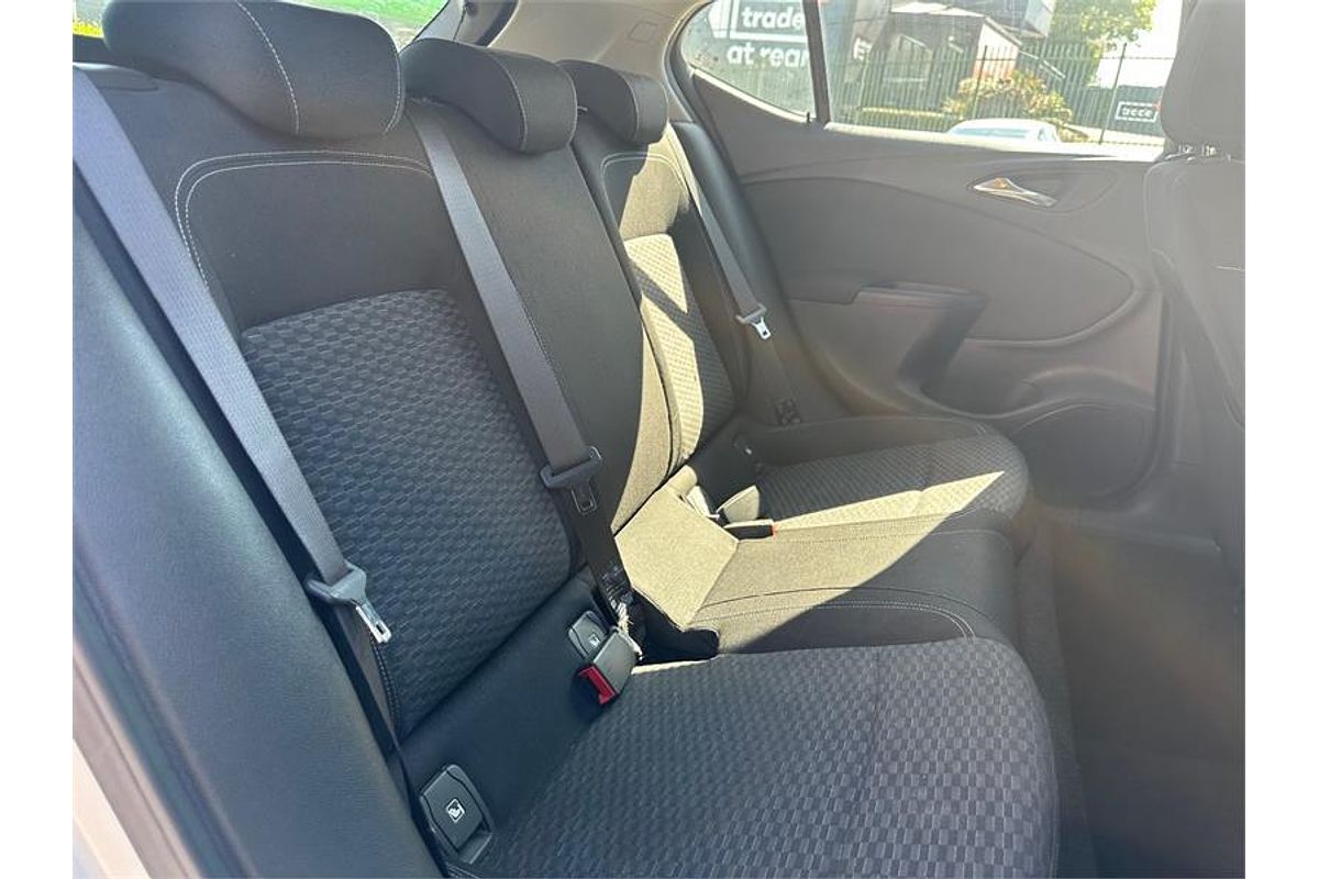 2018 Holden Astra R BK