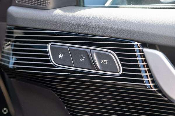 2025 Hyundai Palisade Calligraphy Black Ink LX2.V5
