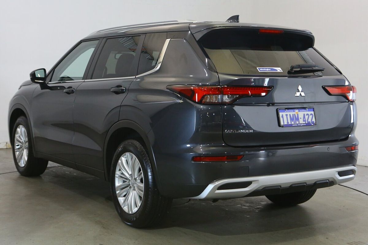 2025 Mitsubishi Outlander LS ZM