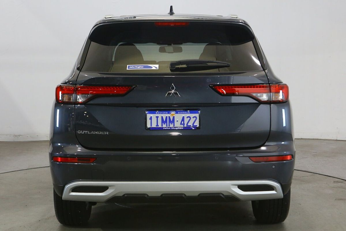 2025 Mitsubishi Outlander LS ZM