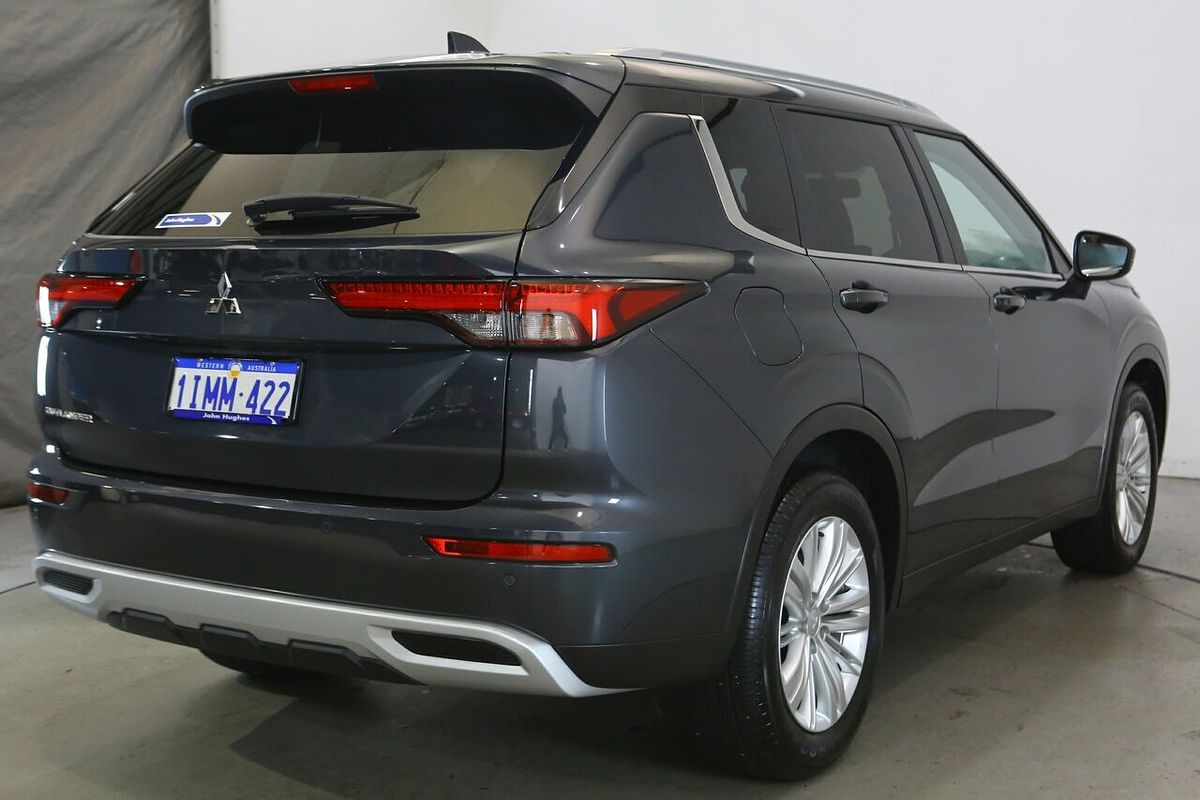 2025 Mitsubishi Outlander LS ZM