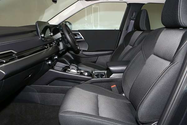 2025 Mitsubishi Outlander LS ZM