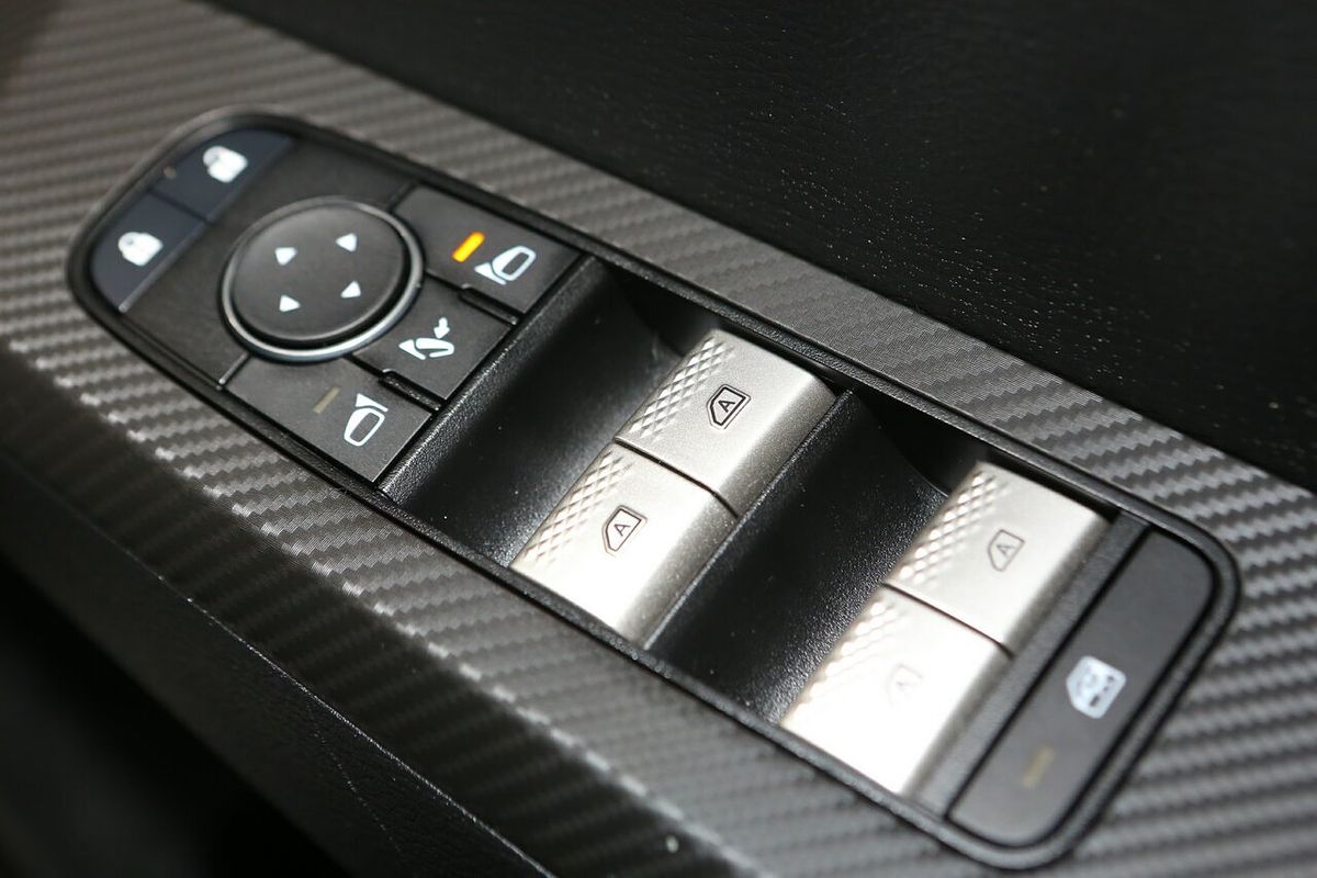 2025 Mitsubishi Outlander LS ZM