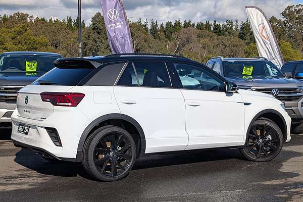 2025 Volkswagen T-Roc 140TSI R-Line D11