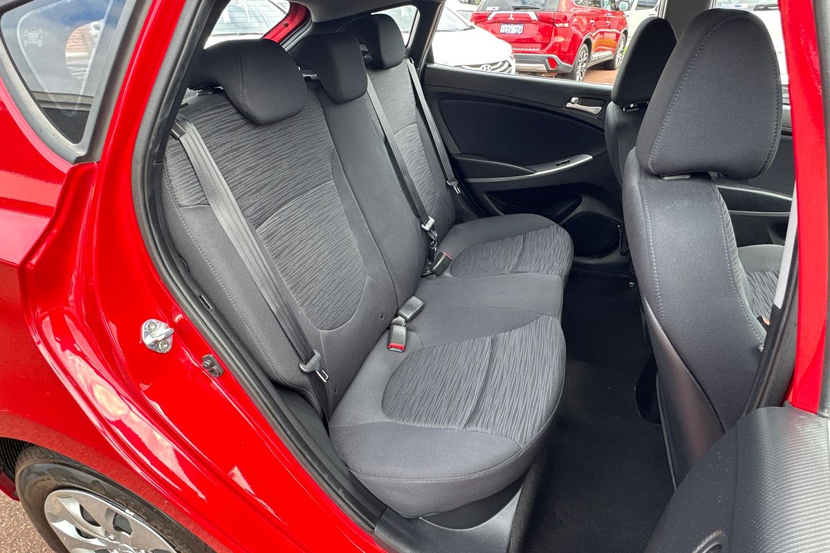 2016 Hyundai Accent Active RB4