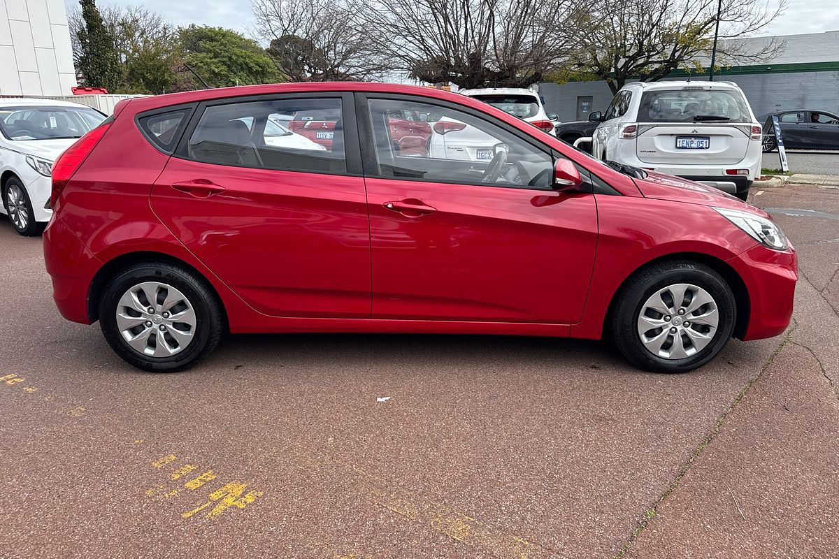 2016 Hyundai Accent Active RB4