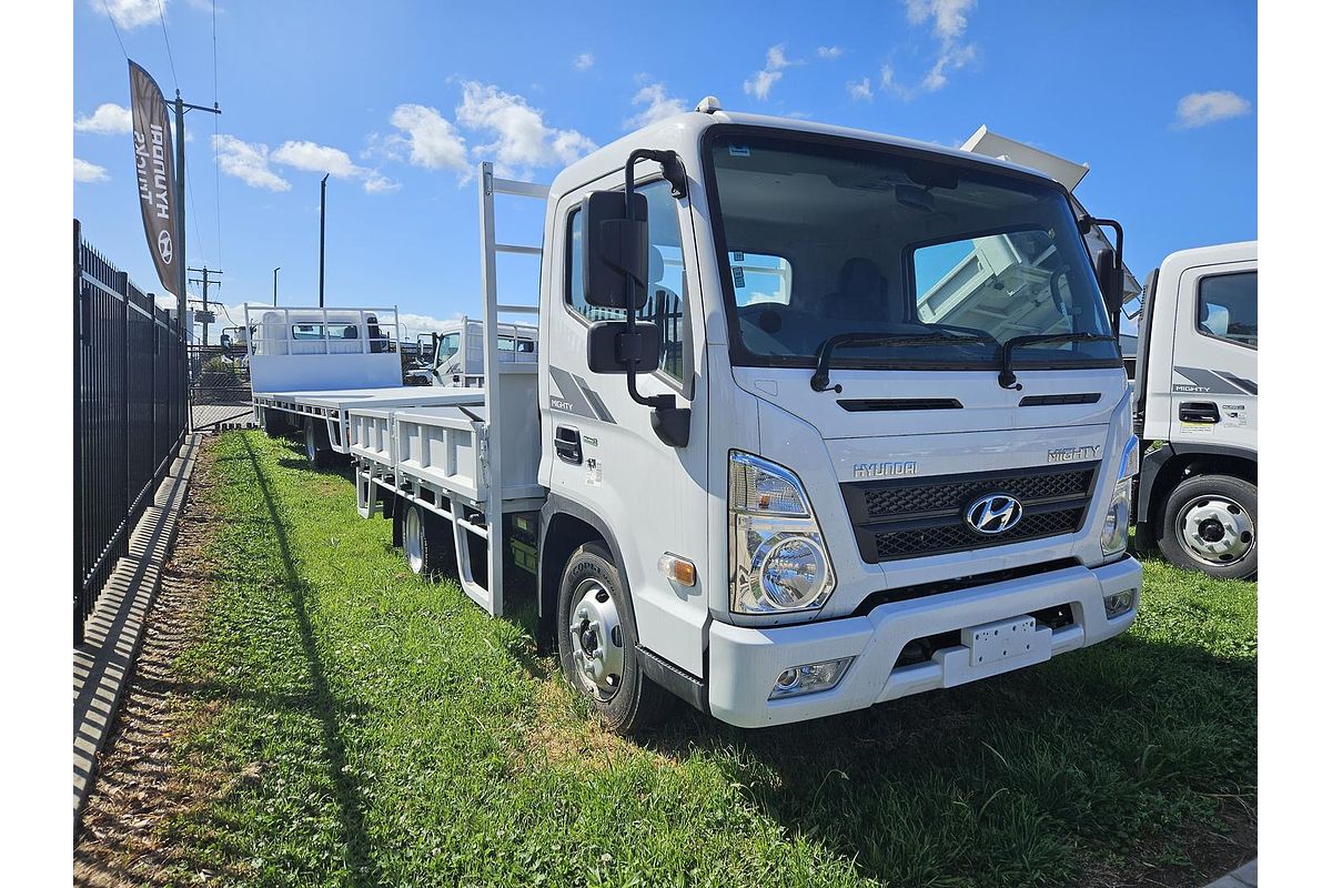 2024 Hyundai Mighty EX4/6 Tray SWB