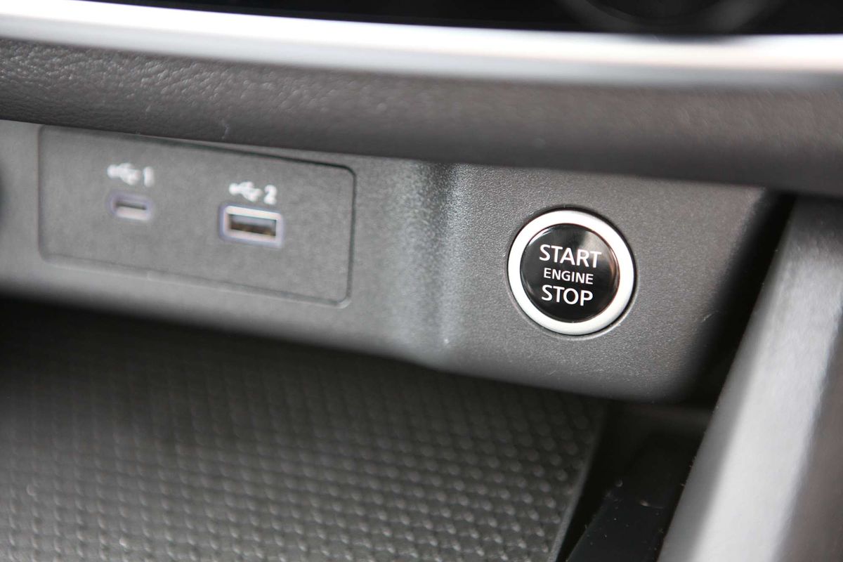 2024 Nissan X-TRAIL ST T33