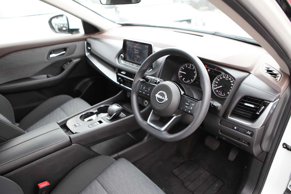 2024 Nissan X-TRAIL ST T33