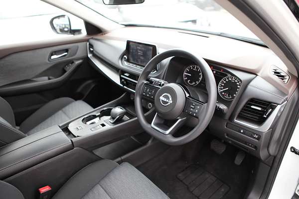 2024 Nissan X-TRAIL ST T33
