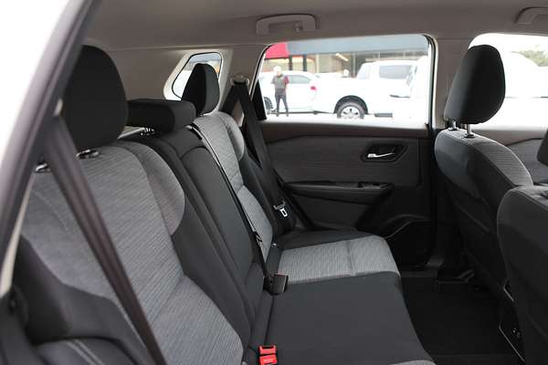 2024 Nissan X-TRAIL ST T33