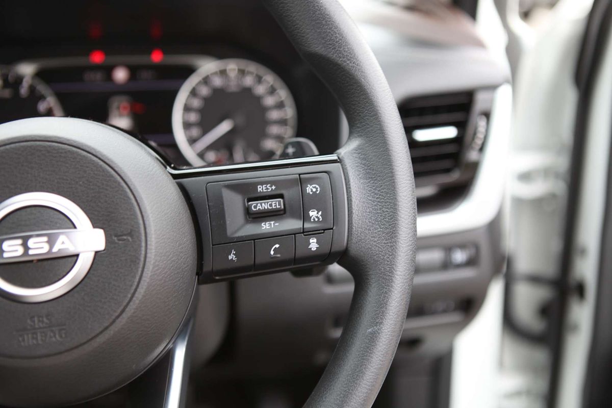 2024 Nissan X-TRAIL ST T33