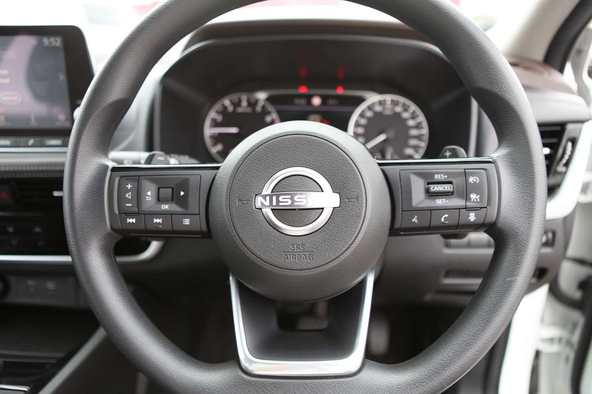 2024 Nissan X-TRAIL ST T33