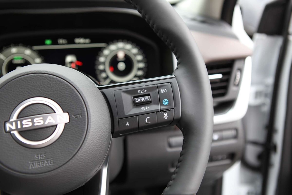 2025 Nissan QASHQAI TI e-POWER J12