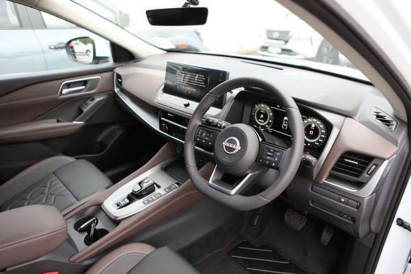 2025 Nissan QASHQAI TI e-POWER J12