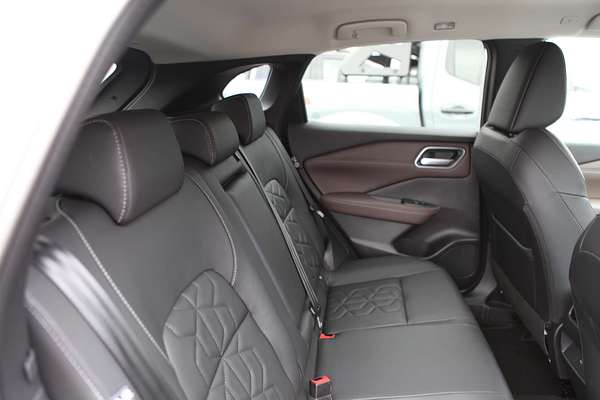 2025 Nissan QASHQAI TI e-POWER J12