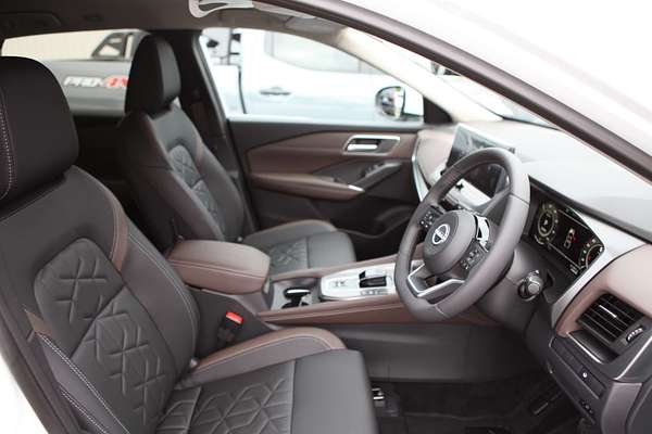 2025 Nissan QASHQAI TI e-POWER J12
