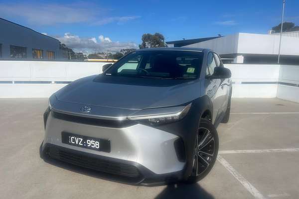 2024 Toyota bZ4X XEAM10R
