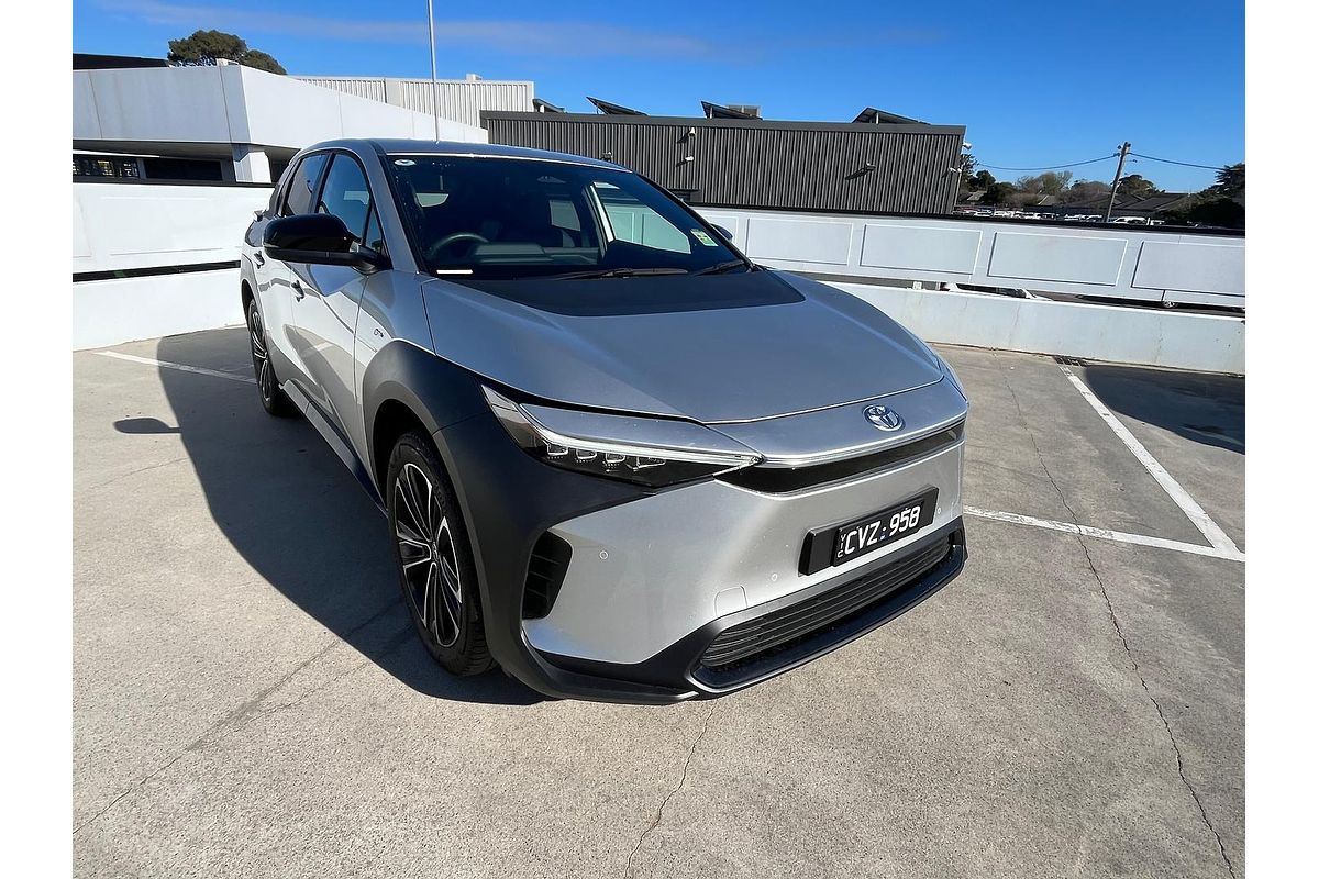 2024 Toyota bZ4X XEAM10R