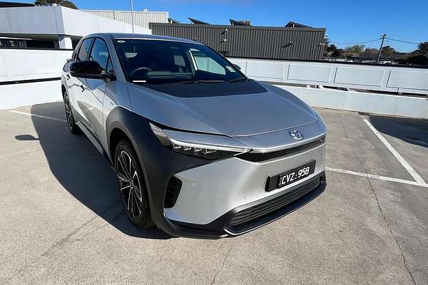 2024 Toyota bZ4X XEAM10R