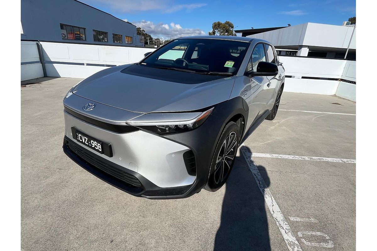 2024 Toyota bZ4X XEAM10R