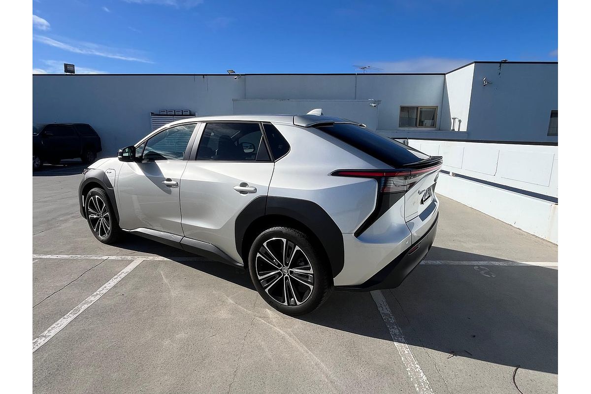 2024 Toyota bZ4X XEAM10R