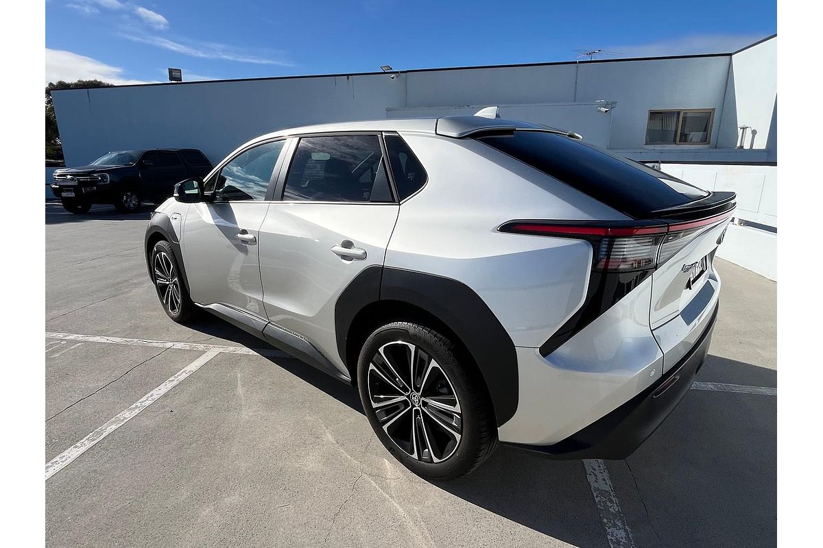 2024 Toyota bZ4X XEAM10R