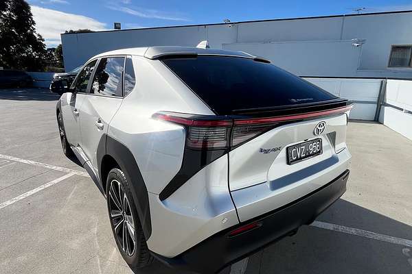 2024 Toyota bZ4X XEAM10R