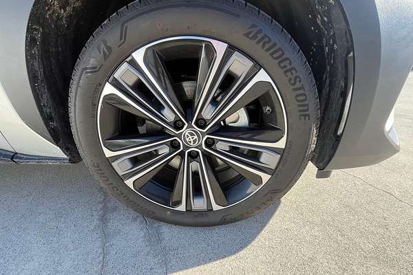 2024 Toyota bZ4X XEAM10R