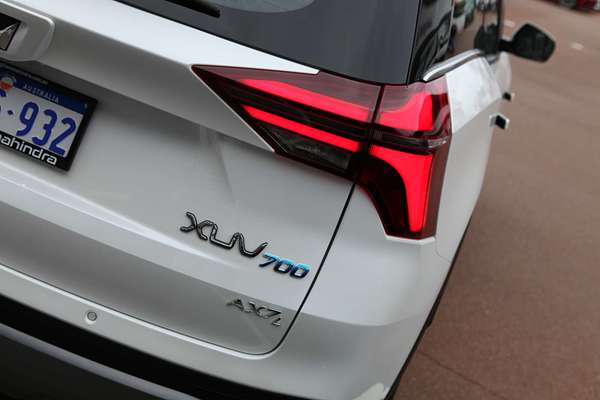 2023 Mahindra XUV700 AX7L