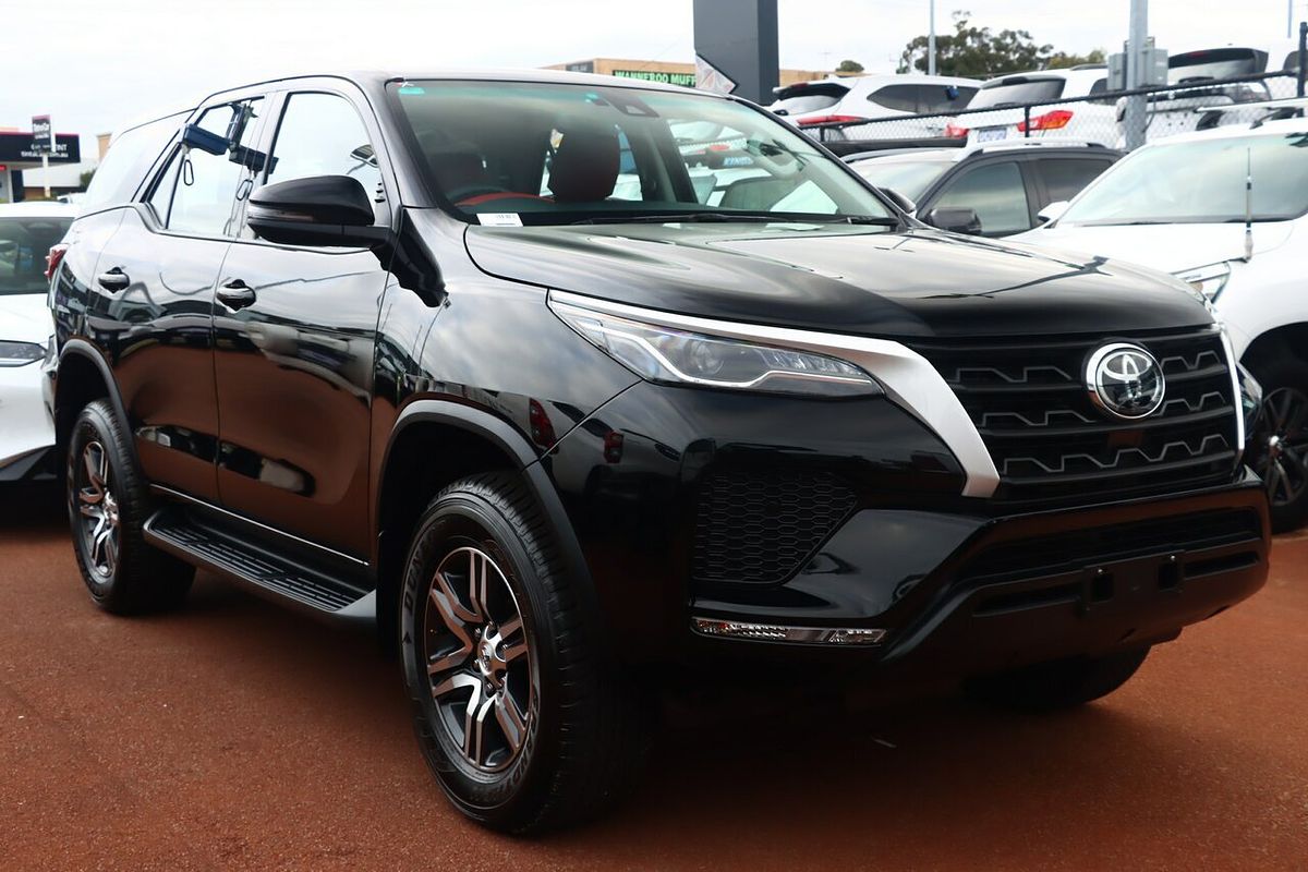 2023 Toyota Fortuner GX GUN156R