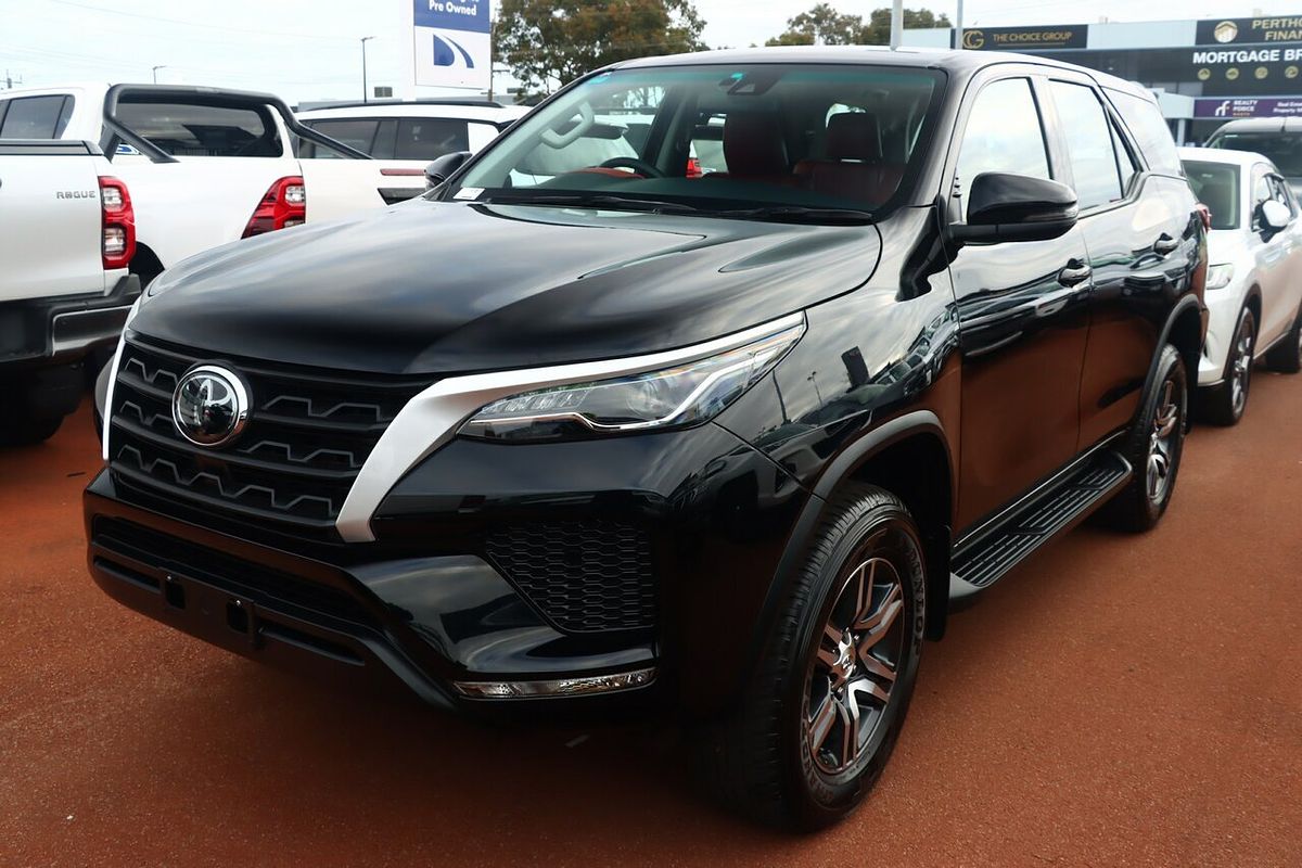 2023 Toyota Fortuner GX GUN156R