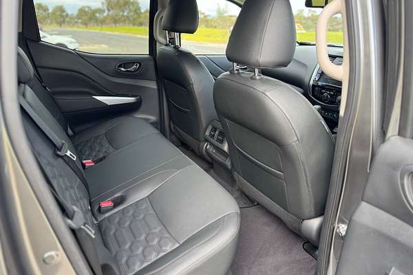 2025 Nissan Navara ST-X D23 4X4