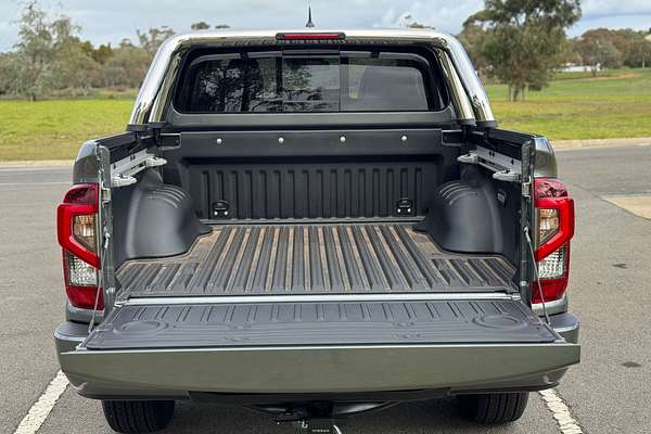 2025 Nissan Navara ST-X D23 4X4