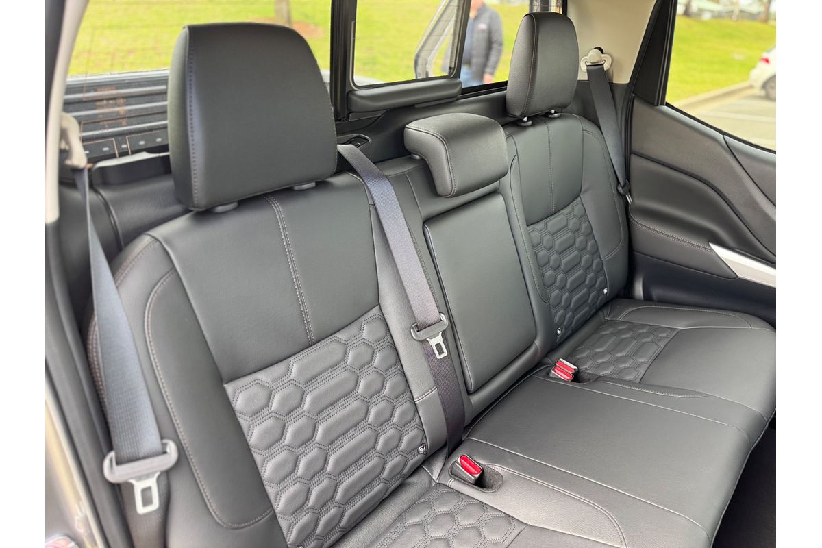 2025 Nissan Navara ST-X D23 4X4