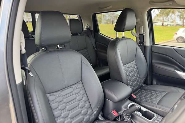2025 Nissan Navara ST-X D23 4X4