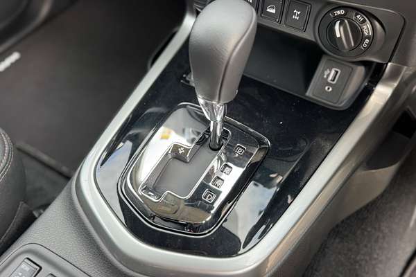2025 Nissan Navara ST-X D23 4X4