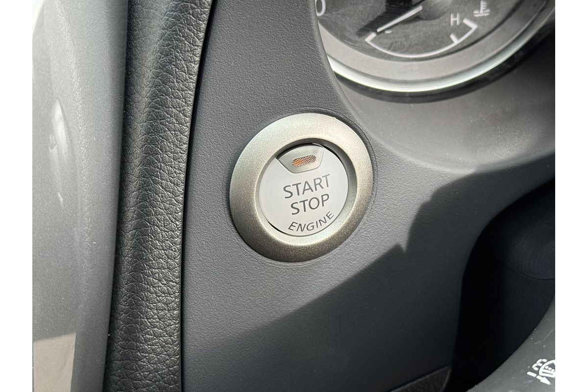 2025 Nissan Navara ST-X D23 4X4