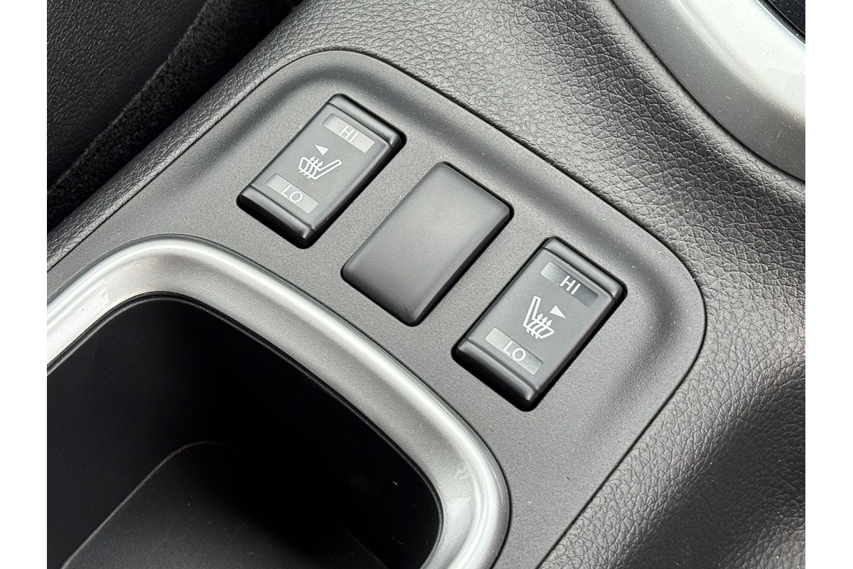 2025 Nissan Navara ST-X D23 4X4