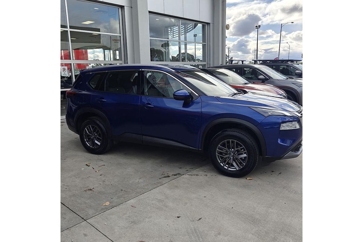 2025 Nissan X-TRAIL ST T33