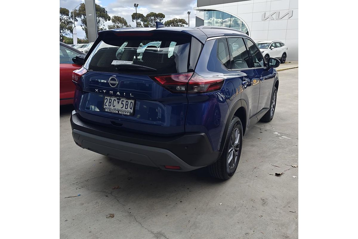 2025 Nissan X-TRAIL ST T33