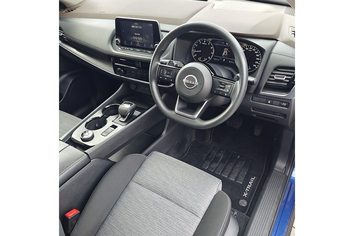 2025 Nissan X-TRAIL ST T33