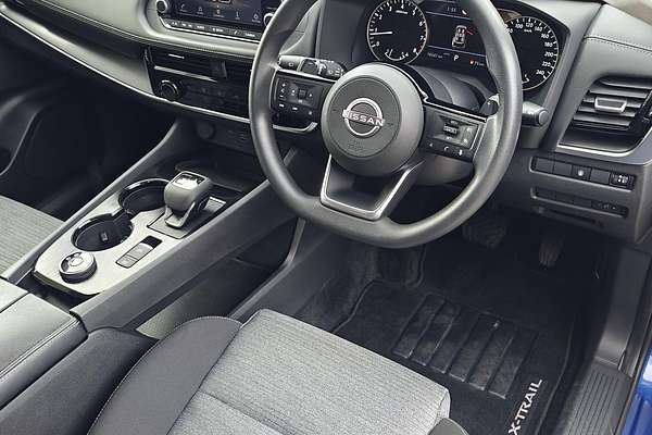 2025 Nissan X-TRAIL ST T33