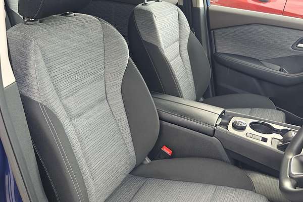 2025 Nissan X-TRAIL ST T33