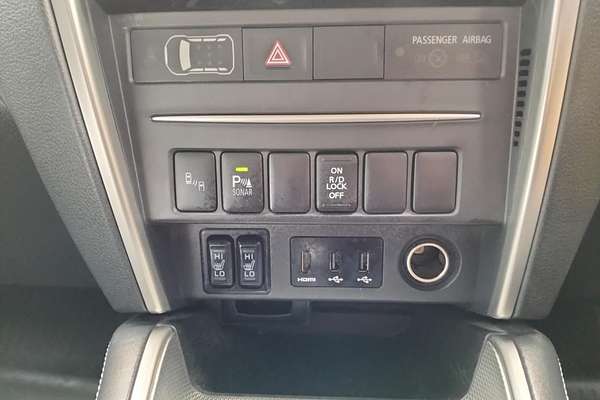 2020 Mitsubishi Triton GLS Premium MR 4X4
